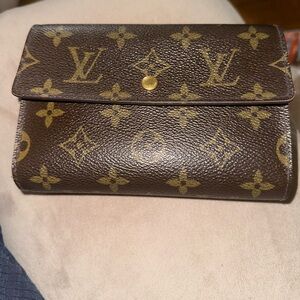 Louis Vuitton Monogram Porte Tresor Papier Passport Wallet